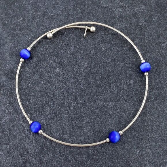 Blue Cat’s Eye Memory Wire Bracelet | Vintage Sterling Silver | 7.5” Adjustable - Picture 2 of 5